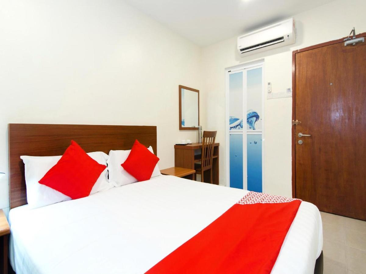 Lawten Hotel Malacca Exterior photo